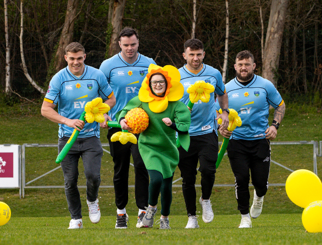 Irish Rugby Internationals and Leinster Rugby players Garry Ringrose, James Ryan, Hugo Keenan and Andrew Porter with the UCD RFC Daffodil Day mascot